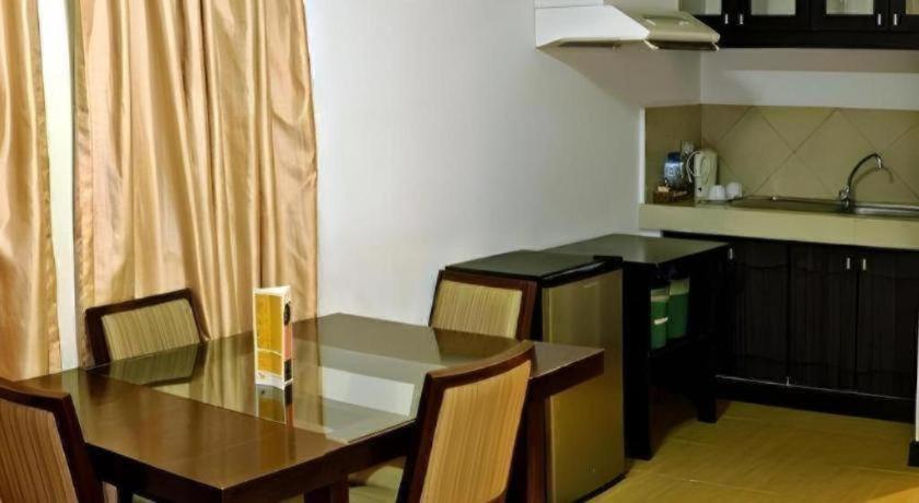 D' Leonor Hotel Davao Ngoại thất bức ảnh
